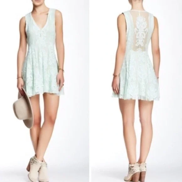 queen elizabeth white lace dress Clarisse Lace Maxi Dress main image 1